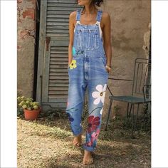 Misslook Denim Baggy Overalls With Giant Colorful Flowers. Size 2x -I Do Not Believe These Are True To Size. Please See The Measurements Below. New Without Tags | Never Worn Approximate Measurements Laying Flat: 27" From Top Of Back Neckline To Inseam 34” Waist 31" Inseam Experienced Shipper With 5 Star Reviews! Save On Shipping & Bundle! Denim Suspenders, Denim Street Style, Moda Denim, Pocket Jumpsuit, Jeans Overall, Suspender Pants, Patchwork Denim, Denim Pocket, Floral Denim