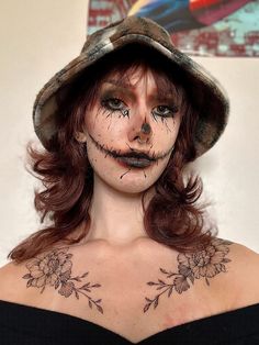 Halloween Scarecrow Makeup 🧡🎃 Haunted Scarecrow Costume, Scary Crow Makeup, Dark Scarecrow Makeup, Scar Face Costume, Scary Scarecrow Costume Makeup, Scare Crow Makeup Halloween, Spooky Scarecrow Makeup, Drax Cosplay, Scare Crow Halloween Costume Ideas