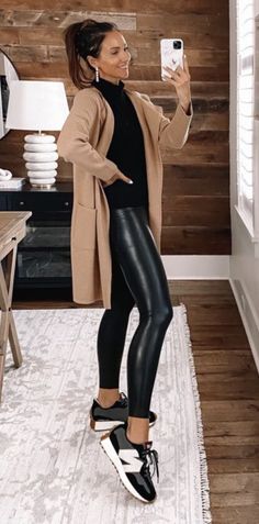 Cute Fall Outfits With Leggings, Fall Outfits With Leggings, Rok Outfit, Look Legging, Sassy Quotes, Athleisure Outfits, Cute Fall Outfits, Casual Work Outfits, Looks Chic