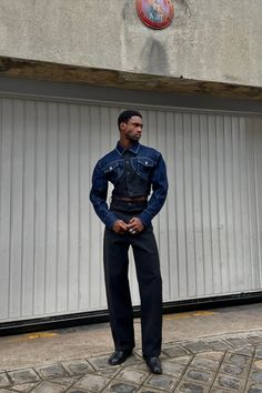 Mugler Sadiq Desh NEW SEASON Cropped Denim Jacket Outfit, Cropped Jacket Outfit, Denim Outfit Men, Casual Sporty Outfits, Fashion Models Men, Weekend Update, Denim Jacket Outfit, Jean Jacket Men, Outfit Uomo