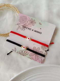 #tiendaonline #enviostodocolombia #joyema #tendencias #aretesdemoda #choker #accesoriosdemoda #julio #neivahuilacolombia  #MezclaDePulseras #ArteEnTuMuñeca #EstiloPersonalizado Ideas Para Pulseras, Strap Phone, Cord Bracelet, Cord Bracelets, Graffiti