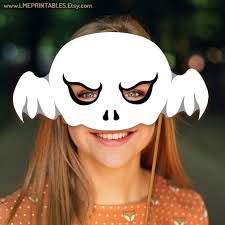 mascara de fantasma - Buscar con Google Mask Printable, Ghost Skull, Party Masks, Masks Crafts, Costume Masks, Paper Mask, Unique Costumes, Skull Mask, Large Eyes