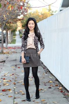 Blouse + houndstooth cardi + grey skirt + black tights Shirt And Blazer Outfit, Mini Cardigan Outfit, Boyfriend Jeans Kombinieren, Mini Cardigan, Castaner Espadrilles, Dress With Tights, Quoi Porter, Cardigan Outfit