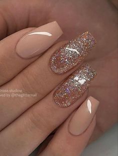 Beige Wedding Nails, Fall Gel X Nail Designs, Nude Holiday Nails, Nude And White Nails, Lisa Nails, Ongles Beiges, Beige Nails Design, June Nails, Gold Acrylic Nails