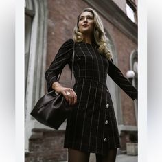 Shoshanna Windowpane Dress Black + White Poly, Viscose, Elastene Blend Like New Size 4 Length 35.5 Chest 17.75 Waist 14.5 Retail: $598 Inventory: White Window, Brunch Dress, White Windows, Window Pane, Dress Black, Black Dress, Size 4, Like New, Womens Sizes