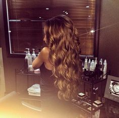 😍 2023 Hair, Paris Mode, Victoria Secrets, Hair Envy, Dream Hair, Emma Watson, Hair Dos, Gorgeous Hair, Down Hairstyles