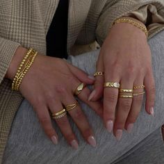 - Elastic gold bead bracelet - Available in 3 bead sizes: 4MM, 5MM and 6MM - 14 karat gold or silver plated / 18 karat gold over stainless steel or stainless steel - Made to last *SOLD INDIVIDUALLY* Gold Gold, Classy Jewelry, Jewelry Essentials, Jewelry Lookbook, Stacked Jewelry, Gold Bead Bracelets, Girly Jewelry, Girls Necklaces, Jewelry Inspo