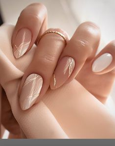 Gel Nail Ideas For Wedding, Gold Nail Tape Designs, Simple Gel Nail Designs Classy, Nail Art For Round Nails, Matte Wedding Nails, Nail Inspiration Summer 2024 Square, Cute Elegant Nails, Europe Nails Travel, Nails For Formal