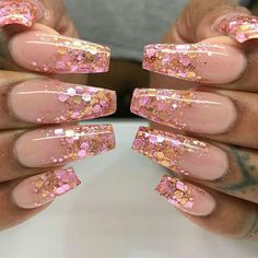 Gold Glitter Nails, Pink Acrylic Nails, Acrylic Nails Coffin, Fabulous Nails, Coffin Nails Designs, Fancy Nails, Best Acrylic Nails, Gorgeous Nails, Flower Nails