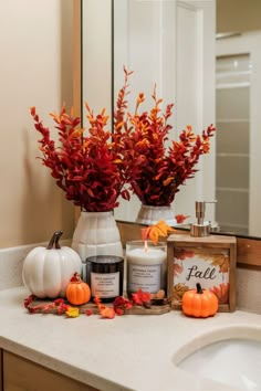 fall counter decor ideas Autumn Bathroom, Fall Bathroom Decor Ideas, Fall Bathroom Decor, Autumn Interior, Fall Bathroom, Fall Decorating Ideas