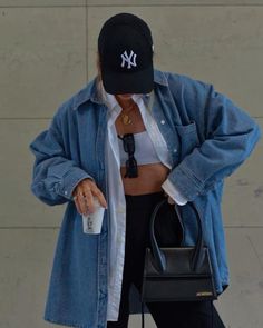 Looks Total Jeans, Online Clothing Store, Looks Street Style, Sporty Outfits, May 17, Looks Style, Winter Fashion Outfits, Street Style Outfit, Denim Outfit