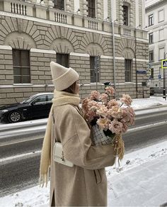 Beige Winter Coat, Waterfall Coat, Beanie For Men, Winter Fashion Outfits Casual, Coat With Hood, Snow Outfit, Monochrome Outfit, Easy Winter Outfit, Paris Outfits