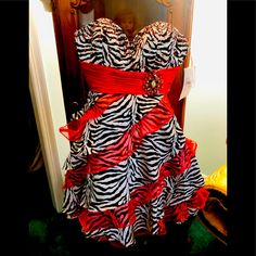 Gorgeous! Zebra/Red. Cocktail Dress! Head Turner!Crinolines Frenchy! Sophisticated Yet Sexy! Orig$750 Zebra Print Mini Party Dress, Mini Length Zebra Print Party Dress, Fitted Zebra Print Mini Dress For Party, Mini Zebra Print Party Dress, Sleeveless Zebra Print Dress For Night Out, Fitted Zebra Print Mini Dress For Night Out, Elegant Zebra Print Dress For Night Out, Chic Zebra Print Party Dress, Fitted Zebra Print Mini Dress