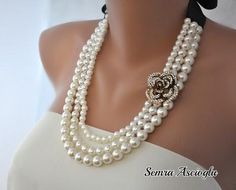 Handmade Weddings Pearl Necklace  brides  bridesmaids by kirevi8, $68.00 Chic Bridesmaids, Brides Mother, Mother Necklace, Boho Chic Design