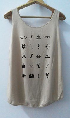 Harry Potter tank! Harry Potter Symbols, Rock Tank Tops, Harry Potter Shirt, Vintage Hipster, Harry Potter Outfits, Vest Women, Pop Punk