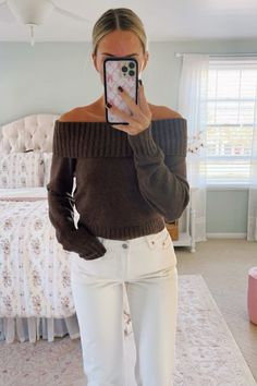 #fall #falloutfitideas #outfits #ootd #outfitoftheday #fallfashiontrends #sweater #outfitstyle #outfitidea #outfitinspo Sweater Outfits With Leggings, Sweater Button Up Outfit, Thanks Giving Outfit, Nice Winter Outfits, Winter Fashion Outfits Classy, Comfy Thanksgiving Outfit, Comfy Christmas Outfits, Fall Comfy Outfits, Thanksgiving Fits