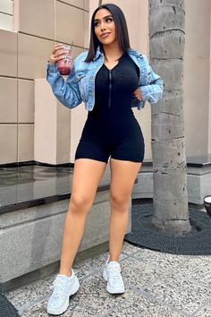 Black Romper Outfit Black Women, How To Style A Romper Jumpsuits, Body Suit Shorts Outfit, Black Romper Outfit Casual, Romper Outfit With Jacket, Bodysuit Romper Outfit, Romper Outfit Casual, Romper Outfit Ideas, Bodysuit Outfit Summer