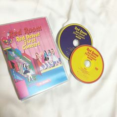 the dvd is laying on top of the bed next to it's disc cover