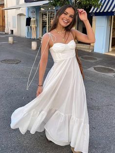 Cute Dresses Casual Long, Long Float White Dress, Sun Dresses Maxi, Greek Goddess Style Dress, Pretty Long Dresses Casual, Casual White Dress Long, White Beachy Dresses, Beachy Clothes Aesthetic, Outfits For Vacation Casual