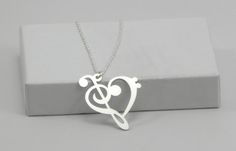 Treble Clef Heart, Musical Design, Treble Clef Necklace, Necklace Music, Music Note Necklace, Music Necklace, Nota Musical, Music Note Tattoo, Bass Clef