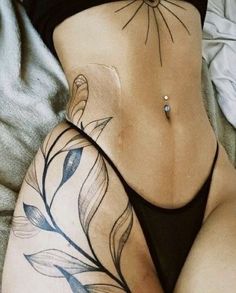 Back Tattoos For Guys Spine, Earthy Tattoos, Hip Thigh Tattoos, Tasteful Tattoos, Tattoos For Black Skin, Geniale Tattoos, Pretty Tattoos For Women, Stomach Tattoos