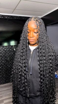 Knotless Goddess Twists, Fishtail Knotless Braids, Small Bohemian Knotless Braids Styles, How Many Packs Of Hair For Passion Twist, Braid Styles For Black Women 2024, Ways To Wear Natural Hair Black Women, Singalese Twist Hairstyles, Knotless Island Twist With Curls, Cheap Braided Hairstyles