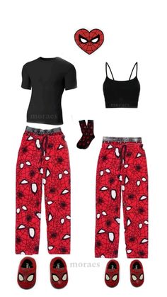 outift casal, homem aranha, casal combinando, pijama homem aranha, pijama de casal, pijama de casal homem aranha, casal #outfits #foryoupage Christmas Pajamas Matching Couple, Matching Couple Pajamas Aesthetic, Cute Couple Pjs, Couple Matchy Outfits, Matching Outfits Best Friend Aesthetic, Matching Pyjamas Couple, Spiderman Pjs, Spider Man Pjs, Movie Theater Outfit