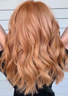 Jahodová Blond, Beach Waves Hairstyles, Peach Hair, Beach Wave Hair, Gold Beach, Ginger Hair Color