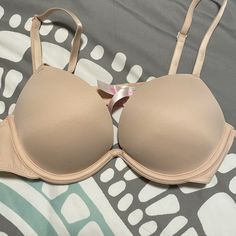 Pink Victoria’s Secret Bra New With Tags Bought And Never Used Elegant Victoria's Secret Push-up Bra, Pink Victoria Secret Bra Push Up, Pink Bras, Victoria's Secret Push-up Bra With Lined Body, Victoria Secret Pink Bras, Victoria's Secret Pink Bra With Built-in Bra, Victoria Secret Bras, Pink Bra, Fame Dr