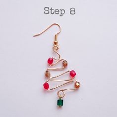 Christmas Jewerly, Diy Christmas Earrings, Holiday Beading, Earrings Tutorial, Tree Earrings, Christmas Tree Earrings, Jewelry Making Necklace, Earrings Diy