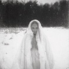 зима
зимние фотографии Oneiric Essence, Nona Limmen, Slavic Doll, Winter Gothic, Snow Elf, Winter Fairy, Freezing Cold, Southern Gothic, Six Feet Under