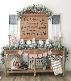 Elegant DIY Christmas Decor Ideas With Vintage Style 51 Oh Holy Night, Christmas Decor Inspiration, Fabulous Christmas, Christmas Mantle, Christmas Decorations Rustic, Farmhouse Christmas Decor, Holy Night, Noel Christmas, Decor Minimalist