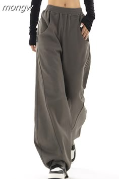 Sweatpants Streetwear, Oversized Sweatpants, Pants Korean, Sweatpants Style, Pinterest Outfits, Casual Trousers, Casual Style Outfits, Business Outfits, Fashion Pants