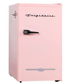 Retro Pink Mini Fridge Retro 3.2 cu ft Girls Dorm Office Compact Refrigerator Dimensions: 21.5 x 19.0 x 33.0 inches. Volume capacity: 3.2 cubic feet. Built-in side bottle opener.  Includes Ice Cube tray. Adjustable wire shelf lets you customize your refrigerator to meet your food storage needs. Two (2) door compartment shelves allows for easy storage of single cans and well as a 2 liter bottle. 2.95 cubic feet fresh food compartment. 0.25 cubic feet freezer compartment. Reversible door allows fo Cute Stuff To Put In Your Room, College House Kitchen Decor, Mini Fridge In Room, Cute Mini Fridge In Bedroom, Kids Mini Fridge, Mini Fridge Food, Mini Fridge Aesthetic, Vintage Mini Fridge