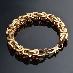 Brand New Women's 18k Gold Twisted Chain Link Bracelet Genuine 18k Gold Plated Sterling Silver (Stamped) Length - 8" 9mm Width Retail Price $350 Buy With Confidence From A Trusted Seller With A 99%+ Feedback Rating! A0418 (Id-385-) Formal Gold-plated Gold Bracelets, Gold Plated Bracelets For Formal Occasions, Formal Gold Plated Box Chain Bracelets, Luxury Link Gold Bracelet Tarnish Resistant, Luxury Gold Link Bracelet Tarnish Resistant, Luxury Tarnish Resistant Link Gold Bracelet, Luxury Tarnish-resistant Link Gold Bracelet, Formal Gold Metal Chain Bracelet, Classic Gold Metal Bracelet