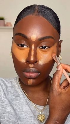 Icey Ceesay | Hot Chocolate Makeup ☕️ Brow Gel @anastasiabeverlyhills : Granite Foundation @lorealparis true Match : 540c & @elfcosmetics Foundation:… | Instagram Dark Brown Lipstick, Chocolate Makeup, Rose Latte, Lips Gloss, Setting Mist, Doll Beauty, Perfect Brow, Cool Brown, Easy Bake