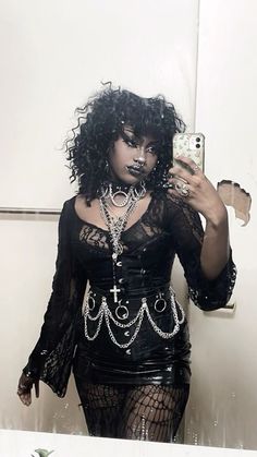 Gothic Attire, Trad Goth Outfits, Goth Outfit Inspo, Traditional Goth, Goth Gifts, Goth Outfit Ideas, How To Impress, Goth Subculture, Goth Glam