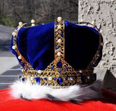 ROYAL Blue King Crown, Customized Male Crown, Men's Crown, Crowns and Tiaras, Gold, Medieval, Head Accessories, Custom Crown,Baroque Crown This is great handmade medieval style crown. Unique design and fine jewelry quality of work. Great accent for kings or queens or other noble character, great accessory for both events and regular usage. - Crown is made to fit head circumference, please measure it as it showing on a picture attached - Choose stones colors you like. Write me about hat color - Higher point 8,5" ( 22 cm) Ready to ship Blue King Crown, Baroque Crown, Crowns And Tiaras, Male Crown, Night Theme, Custom Crown, Crown Gold, King Crown, Blue Crown