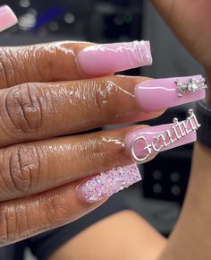 Birthday Nails Dark Skin, Cute Sweet 16 Birthday Nails, 16th Birthday Nails Sweet 16, Zodiac Birthday Nails, Nails Sweet 16, Sweet 16 Birthday Nails, 16th Birthday Nail Ideas, 16 Birthday Nails, Sweet 16 Nail Ideas