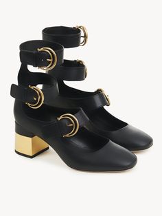 Chloé Alizè Pump | Chloé US Harrods Bear, Mid Heels Pumps, Pink Pumps, Buckle Shoes, Trainer Boots, Shoes Heels Pumps, Boots Knee, Leather Buckle, High Heel Pumps