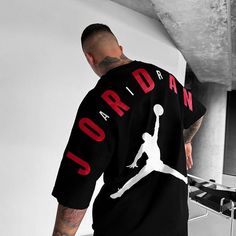 Wireddo Jordan Tshirt, Oversized Street Style, Basketball Print, Shirts Oversized, Woman Vest, Tshirt Design Men, Nba Season, Long Sleeve Tees Women