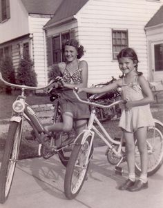 Album Pictures, Riding Bikes, Vintage Memory, After Life, Photo Vintage, Clothes Horse, Sweet Memories, The Good Old Days, Vintage Photographs