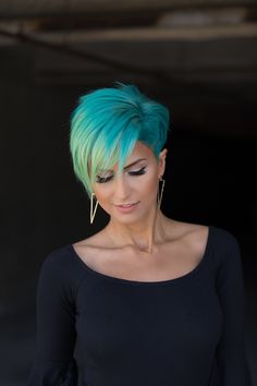 HAIR COLOR IDEAS short hair Pixie Hair Color, Bob Hair Color, Diy Hair Color, Short Hair Color, Hair Color Blue, Haircuts For Fine Hair