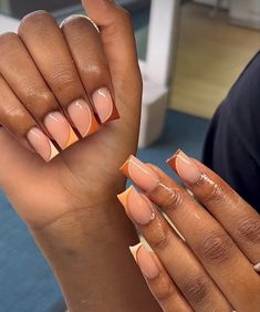 Fall Square French Tip Nails, Nails Fall Simple, French Tip Fall Colors, Simple Thanksgiving Nails Short, Nails Ideas Brown, Nails Acrylic Thanksgiving, Short Square Fall Nails 2023, Nails Inspo For Dark Skin, Cute Fall Acrylic Nails Short