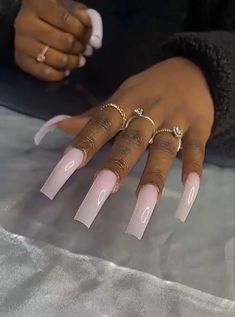 Curled Acrylic Nails, Curved Nails Black Women, Short Curved Nail Designs, Curl Nails, Long Curved Nails, Curved Nails, Halloween Acrylic Nails, Nails Design With Rhinestones