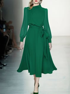 Mode Zara, Dress Sleeve Length, Green Midi Dress, Moda Vintage, Turtle Neck Dress, Long Sleeve Midi, Long Sleeve Midi Dress, Types Of Dresses