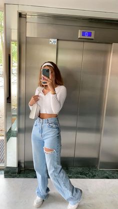 Deep Winter Style, Mom Jeans Style, College Fits, Casual School Outfits, Fall Fits, Simple Trendy Outfits, Outfits To Wear, Streetwear Fashion Women, Style Aesthetic