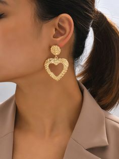 Amarillo Oro  Collar  Aleación de zinc   Embellished   Joyas de Moda Panther Jewelry, Banquet Decorations, Luxe Jewelry, Heart Shaped Earrings, Watch Necklace, Pretty Jewellery