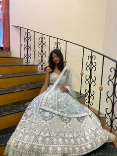 Alanna Panday Lehenga, Aesthetic Lehnga Outfits, Selfie Poses In Lehenga, Lengha Pose Ideas, Indian Wedding Outfits Aesthetic, Pose Ideas With Lehenga, Aesthetic Lengha Poses, Pretty Lehengas Aesthetic, Poses In Lenghas