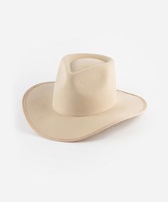 Gigi Pip felt hats for women - June Teardrop Rancher - 100% australian wool teardrop rancher with an angled western brim hat featuring a gold plated Gigi Pip branded pin on the back of the crown [cream] Curved Brim Felt Hat For Ranch, Western Style Fitted Felt Hat, Fitted Felt Hat For Rodeo, Men Hats Styles, Hat Trends, Tall Crown, Modern Cowgirl, Western Trend, Western Hat